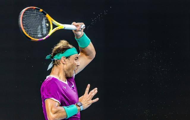 足球比分-短评：当我们喜爱这些网球巨星时我们在喜爱些什么