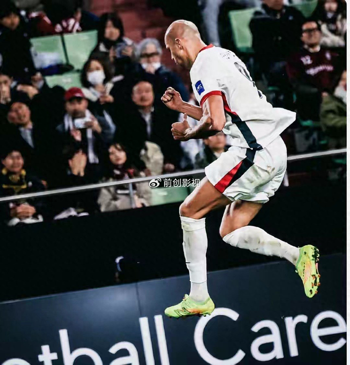 赛事情报-费利佩喊话国足:我免费踢球,足协敢接招吗?|费利佩-古铁雷斯|路易斯-费利佩|中国男足|成都蓉城|巴西足球_新浪体育_新浪新闻